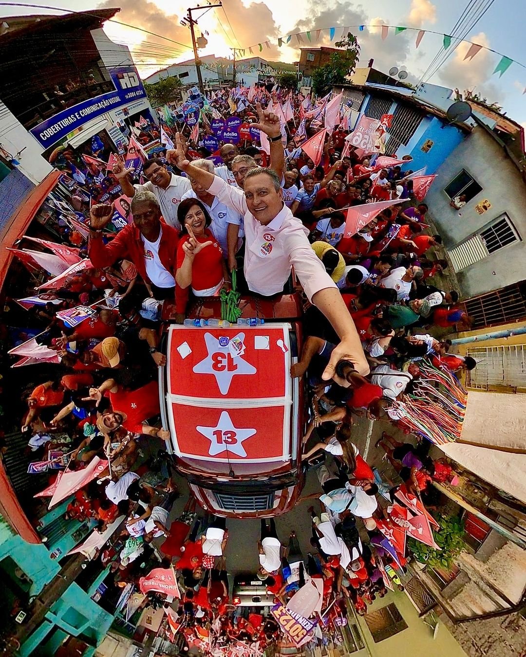 Ilhéus Respira Mudança com Adélia Pinheiro: Caminhada Democrática Sinaliza Apoio Popular e Compromisso com a Transformação